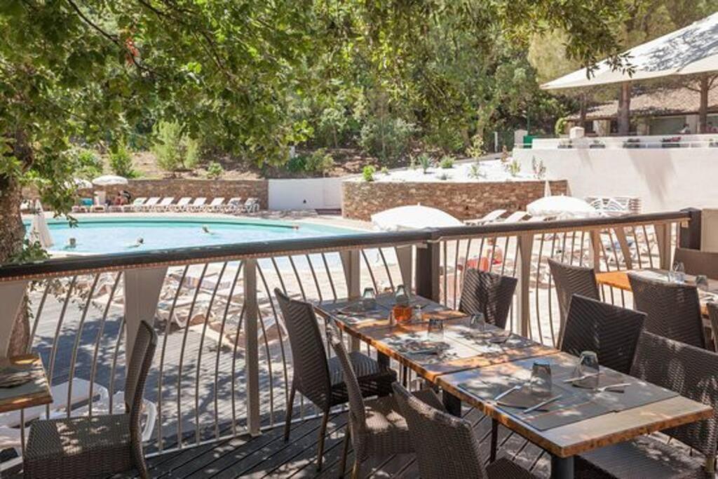 Les Restanques Bougainvillee 2051 Grimaud Esterno foto