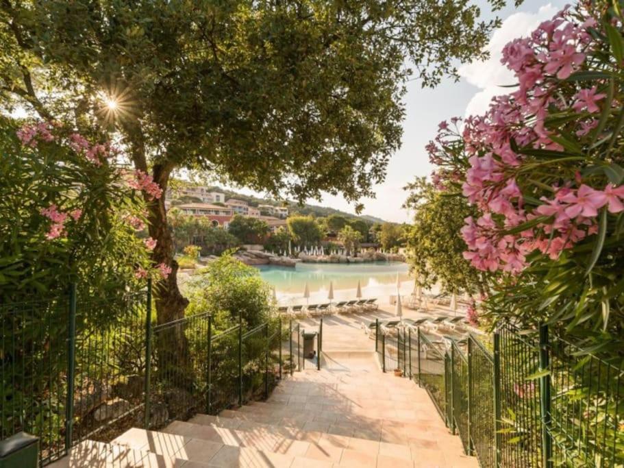 Les Restanques Bougainvillee 2051 Grimaud Esterno foto